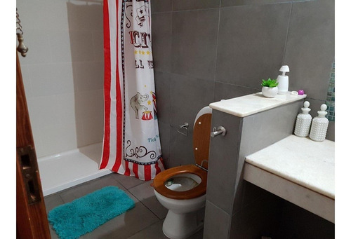 Imagen 18 de 20 de Casa Con 4 Dormitorios, Excelente Ubicación.