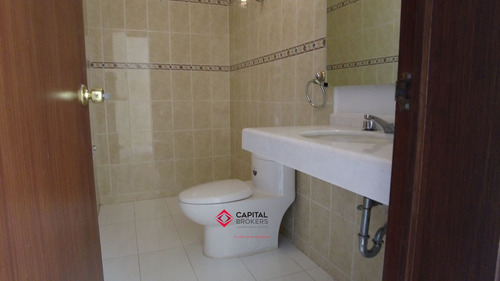 Casa De Lujo En Renta En Colinas De San Javier Con Alberca