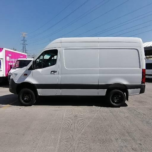 Imagen 5 de 10 de Sprinter Cargo Mediana 5.5 Ton Doble Rodada, Mod. 2021