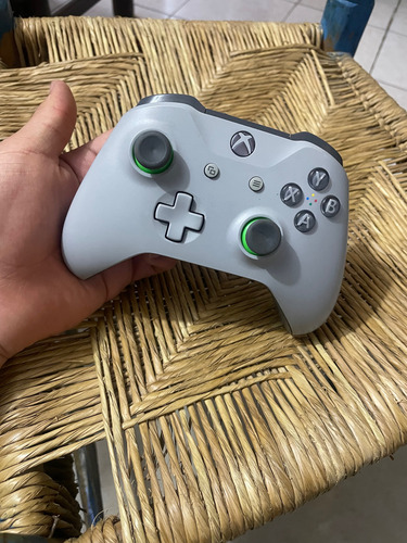Microsoft Consola Xbox One S 500gb Standard Disco Grey Green (Reacondicionado)