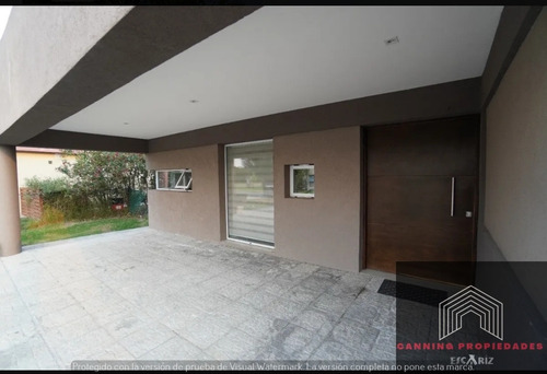 Imagen 14 de 16 de Moderna Casa En Barrio Santa Juana