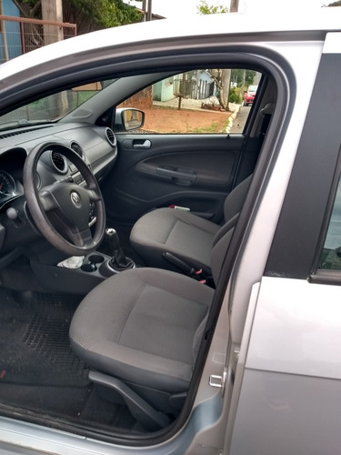 Imagem 7 de 7 de Volkswagen Voyage 2013 1.0 Vht Trend Total Flex 4p