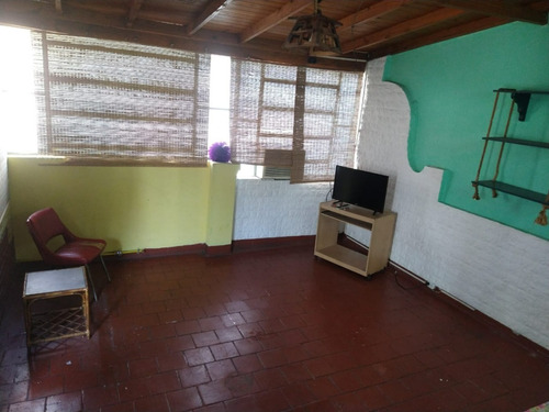 Imagen 1 de 9 de Vende 2 Departamentos En Block. En Villa Gral Mitre
