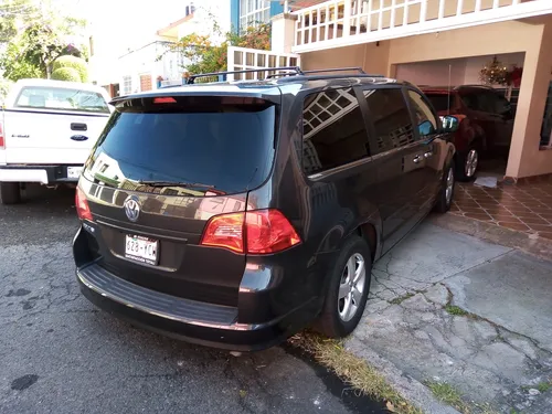Volkswagen Routan 3.8 Exclusive Tiptronic At