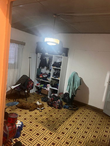 Casa En La Mejor Zona. Barrio Portugueses. 3 Amb En Esquina, Con Garage Cubierto Y Gran Parque