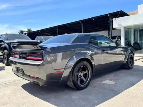 Dodge Challenger 6.2 Srt Hellc At