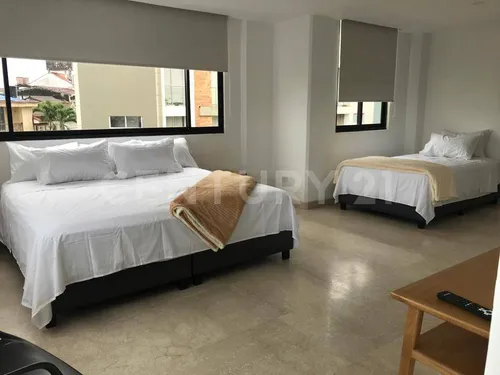 Lujoso Y Amplio Edificio Comercial De 1.285 M2 Construidos
