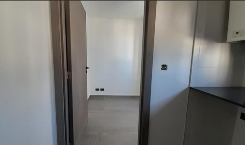 Departamento De 3 Ambientes A Estrenar En Flores.