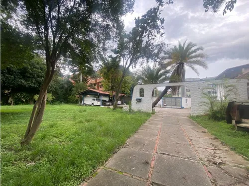 Se Alquila Casa 1000m2 Valle Alto 5301