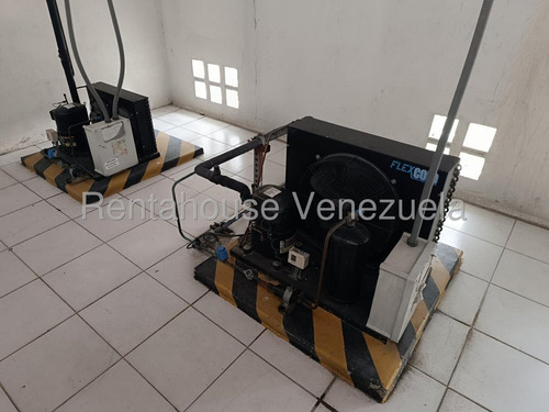 Edificio En Venta En Mariche 3 Pisos Sotano Edificios Caracas Cavas Refrigeracion Angela Tochon Edificios Comerciales