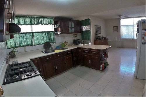 Imagen 8 de 18 de Hermosa Casa Lista Para Habitarse En Una De Las Mejores Colonias De Torreón,