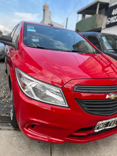 Imagen 5 de 24 de Chevrolet Onix 2016 1.4 Lt 98cv