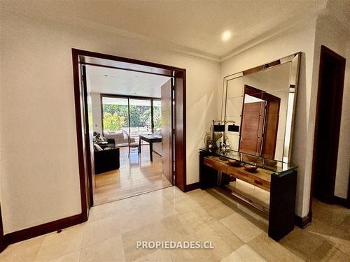 Departamento En Venta De 4 Dorm. En Las Condes