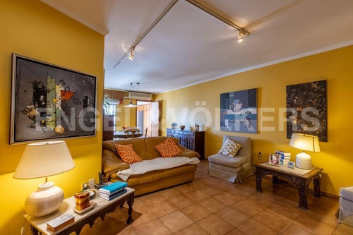 Imagen 7 de 15 de Refinado Apartamento A La Venta En Pocitos