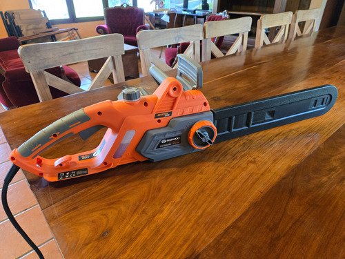 Motosierra Eléctrica Daewoo Dcs2216e 2200w Impecable! Naranja (Usado)