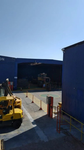 Venta Sitio Con Galpones Y Equipamiento En El Barrio Indust