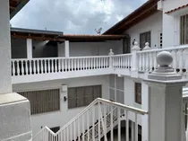 Comprar Venta Hermosa Casa Con 2 Anexos Independientes Y Vista Agradable. Colinas De La Trinidad. Yy 