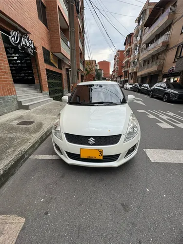 Suzuki Swift 1.2 AT