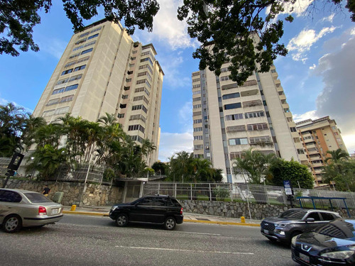 Apartamento Semi-amoblado En Alquiler Macaracuay