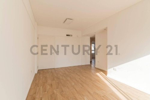 Venta Departamento 3 Ambientes Con Balcon En Once Apto Credito
