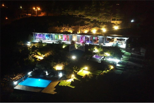 Imagen 22 de 27 de Espectacular! Moderna , Piscina, Jacuzzi Y Quincho