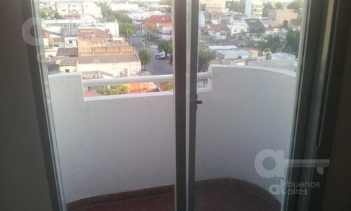 Departamento 2 Ambientes Con Balcón - Mataderos