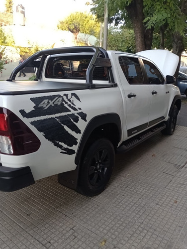 Toyota Hilux 2.8 Cd Limited 177cv 4x4 At