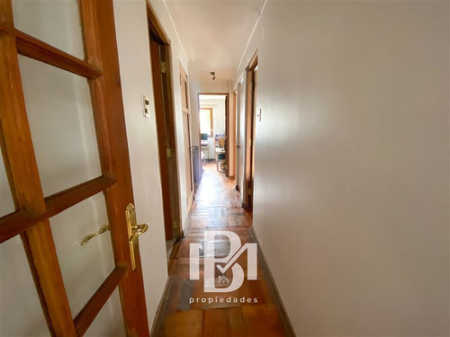 Casa En Venta De 4 Dorm. En Las Condes