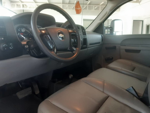 Imagen 10 de 18 de Chevrolet Silverado 3500hd 4x4