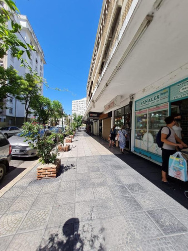 Venta Local - Las Cañitas