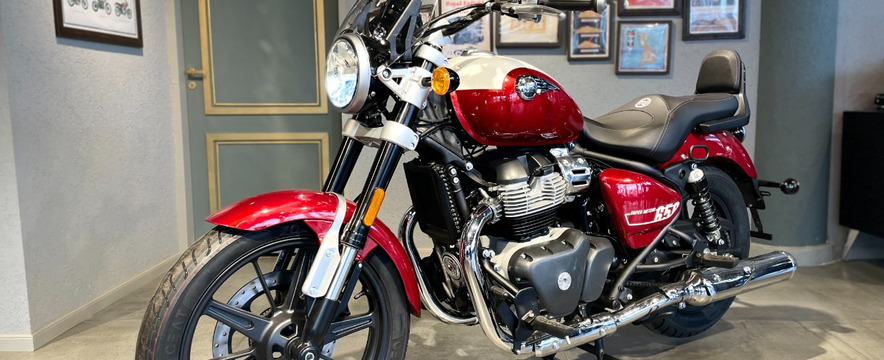 Royal Enfield Super Meteor 650 - Celestial Red - 0km