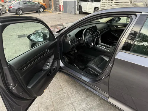 Honda Accord 2.0 Touring At