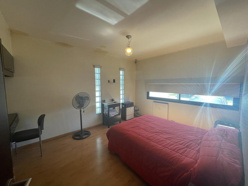 Casa En Venta- Parque Sicardi. 2 Dormitorios, Garaje, Parrilla, Parque, 659 Esquina 13
