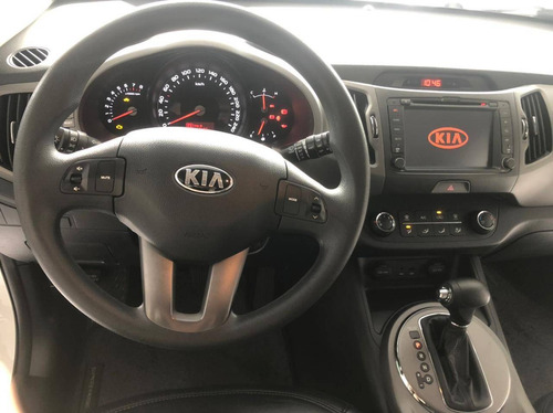 Imagem 2 de 8 de Kia Sportage 2.0 Lx 4x2 16v Flex 4p Automático