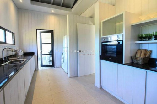 Casa En Venta De 3 Dormitorios En Punta Del Este , Jose Ignacio - Ref: 3815