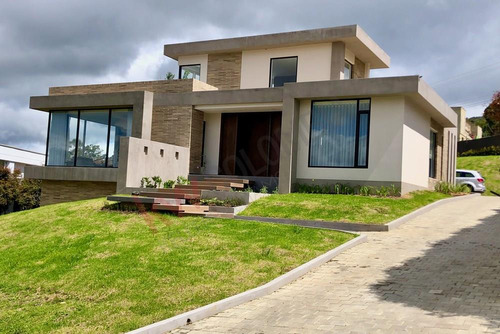 En Venta Casa Con Vista A Campo De Golf En Mercenario, Sopo, Cundinamarca