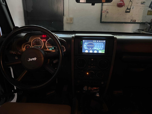 Imagen 4 de 11 de Jeep Wrangler 2010 3.8 Sport Unlimited 199cv Mtx
