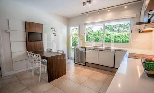 Bloom Rentals, Venta, Casa En Barrio Privado, Punta Del Este