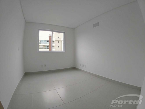 Lindo Apartamento Na Itoupava Norte. Residencial Alasca. O Apartamento Possui 2 Dormitórios, Sendo 1 Suíte, Banheiro Social, Sala, Cozinha, Lavação E Ampla Sacada Com Churrasqueira. - 3579750