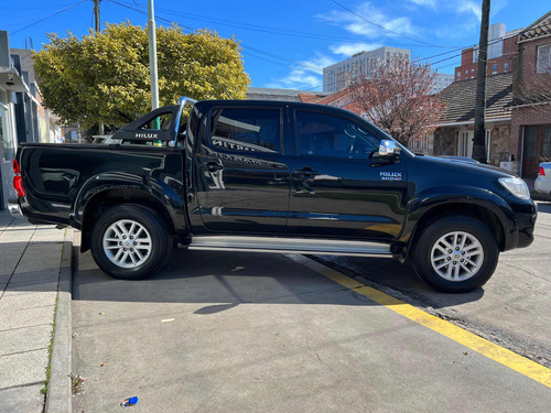 Toyota Hilux 3.0 Cd Srv Cuero 171cv 4x2