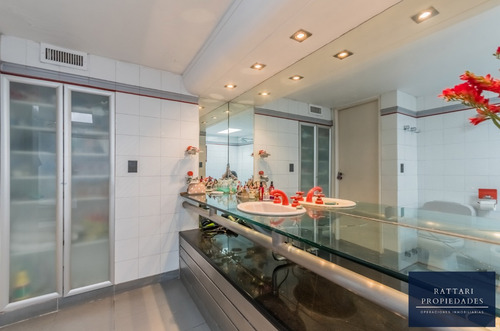 Venta De Casa En Lote Propio Con Parque Y Piscina Ramos Mejía Centro Permuta