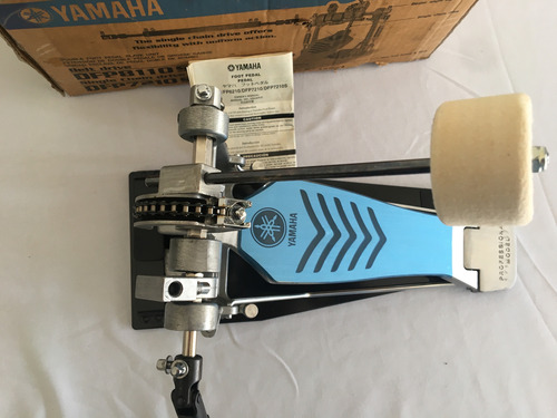 Pedal De Bombo Yamaha Dfp7210s Original Nuevo (Usado)