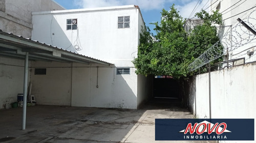Imagen 4 de 8 de Dos Locales + 18 Cocheras, Ideal Inversor O Construccion Edificio Lote 440m2