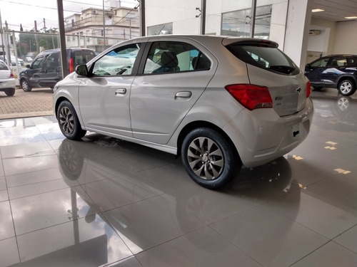 Chevrolet Onix Joy Black Edition 1.4 (255)