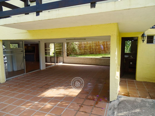 Casa Con Piscina Climatizada - Invierno No Habilitada La Piscina