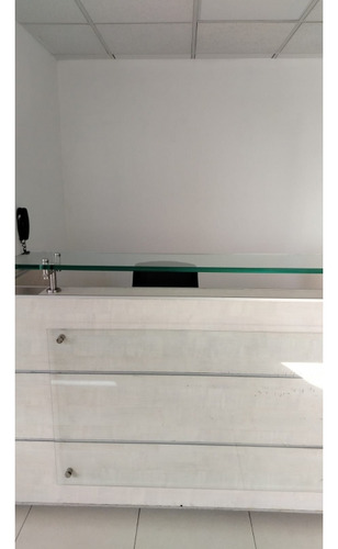 Oficina 216 M2 En Arriendo, Centro Internacional