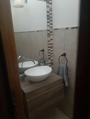 Casa En Venta - 4 Dormitorios 3 Baños 2 Cocheras - 350mts2 - Bahía Blanca