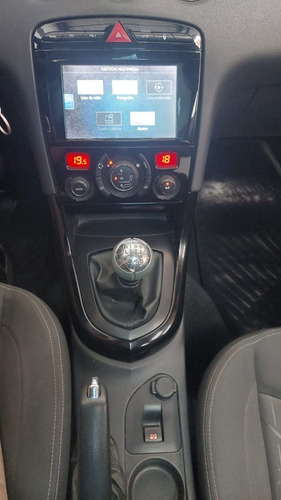 Imagen 13 de 15 de Peugeot 308 5p 1,6 Hdi Allure Am