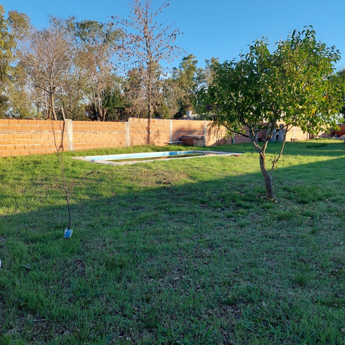Imagen 13 de 16 de Se Vende Casa Con Pileta De 7x3, Sobre Lote De 700mt2,