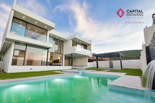 Mansión De Súper Lujo En Venta En Ayamonte Zapopan Zona Bajío Guadalajara